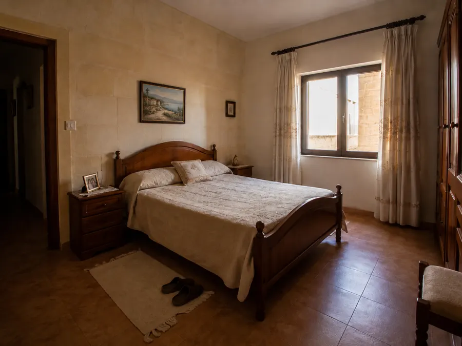 Bedroom and night route - Before